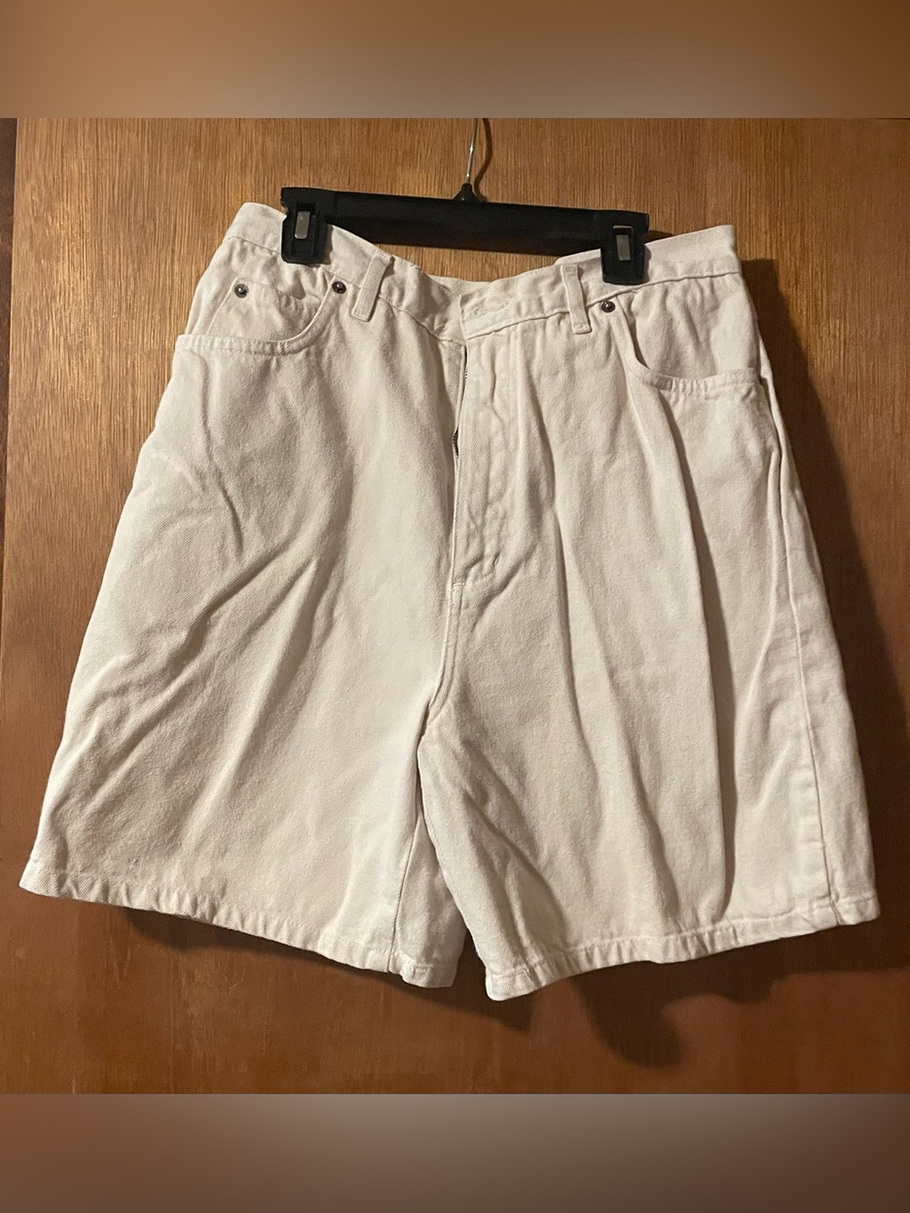 Vintage 90’s Women’s Mom Shorts High Waisted Size 12 Cream-Off White. Honors